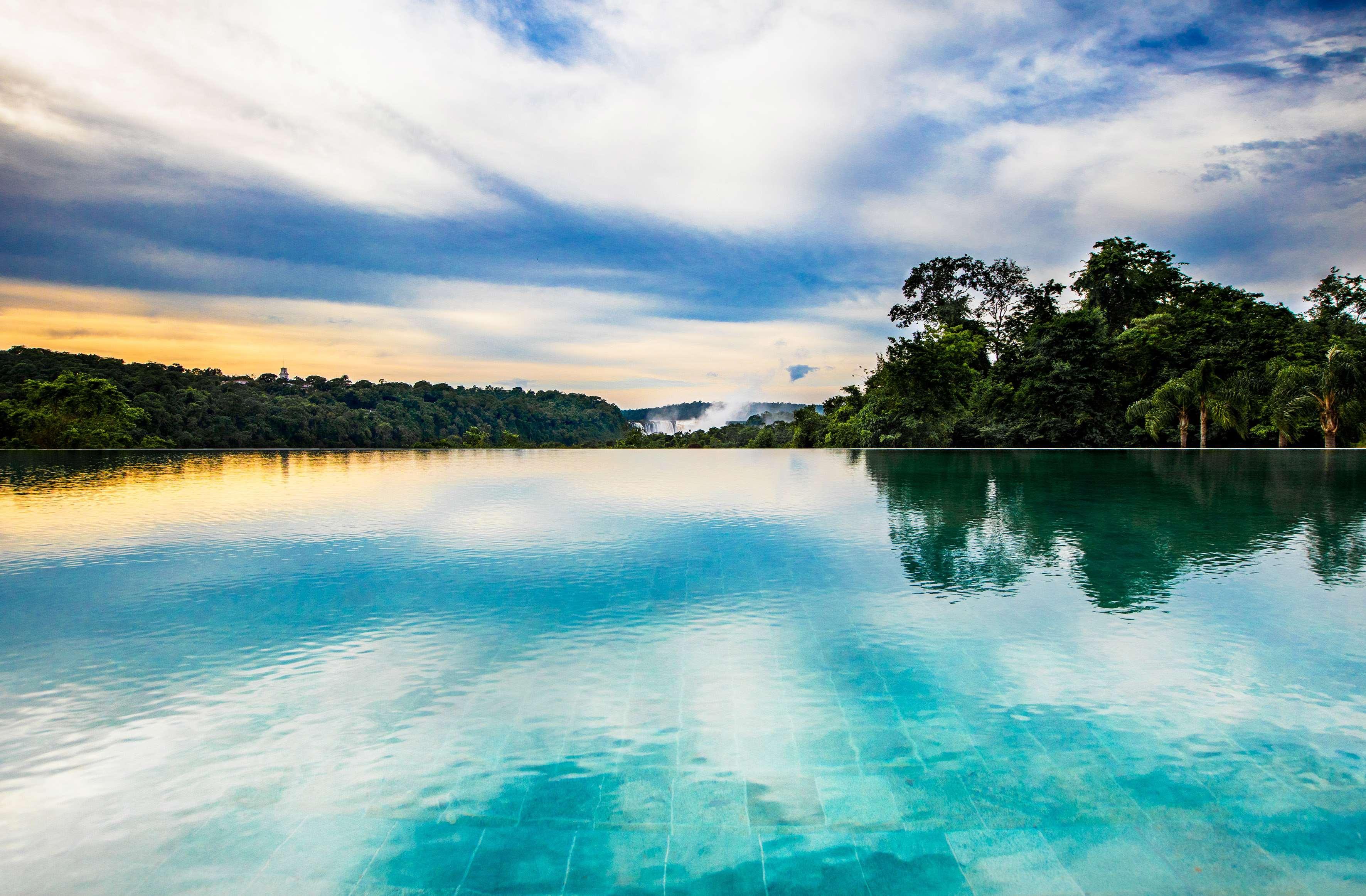 Gran Melia Iguazu Hotell Puerto Iguazú Eksteriør bilde The Blue Lagoon